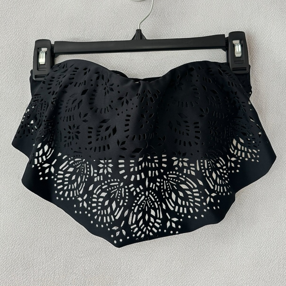 Black Strapless Bandeau Bikini Top With Geometric Floral Cutout Overlay